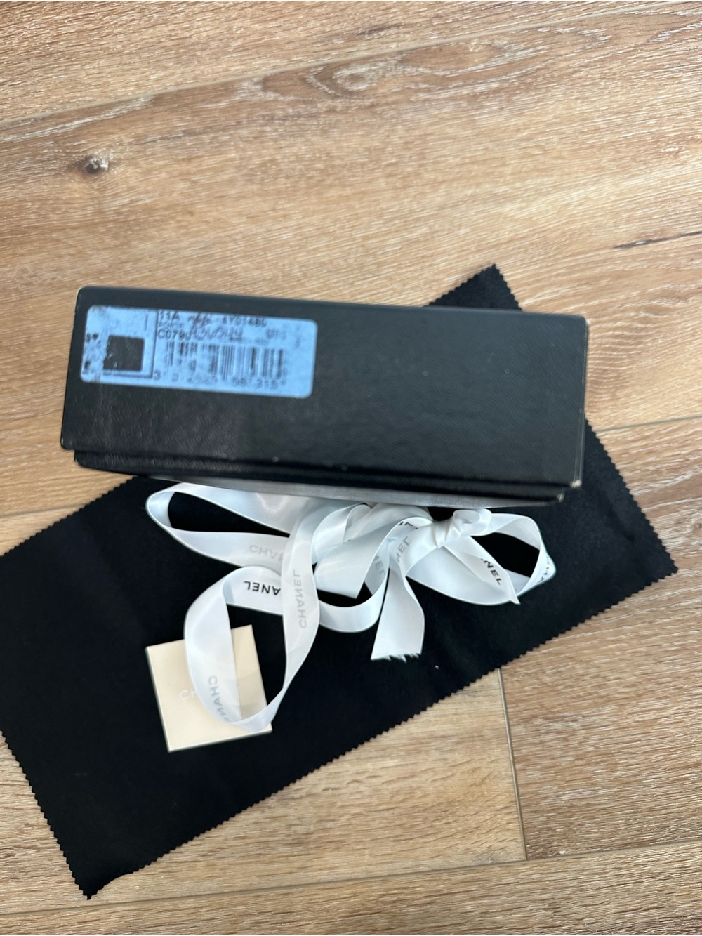 AUTHENTIC CHANEL wallet box, ribbon, black felt and card. - Picture 8 of 10